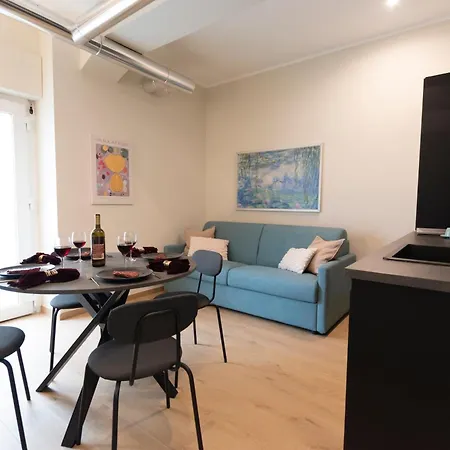 Ihost Luxury -free Parking- Plana 9 Милан